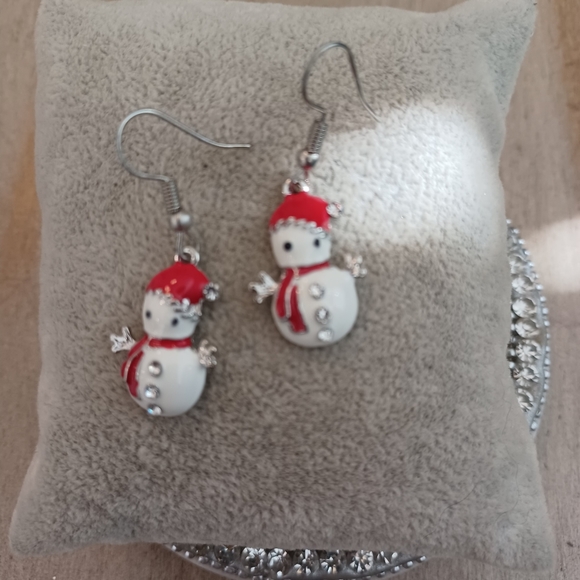 Red & White Winter Snowman Dangle Drop Earrings - Picture 2 of 8